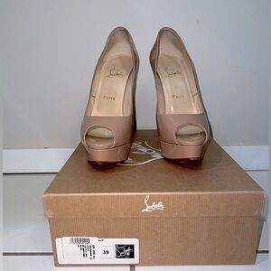 CHRISTIAN LOUBOUTIN Lady Peep 150 Patent
Pumps Nude Calf Size 39